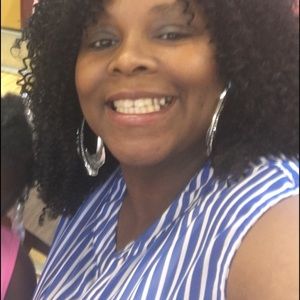 Meet your Posher, Juanita